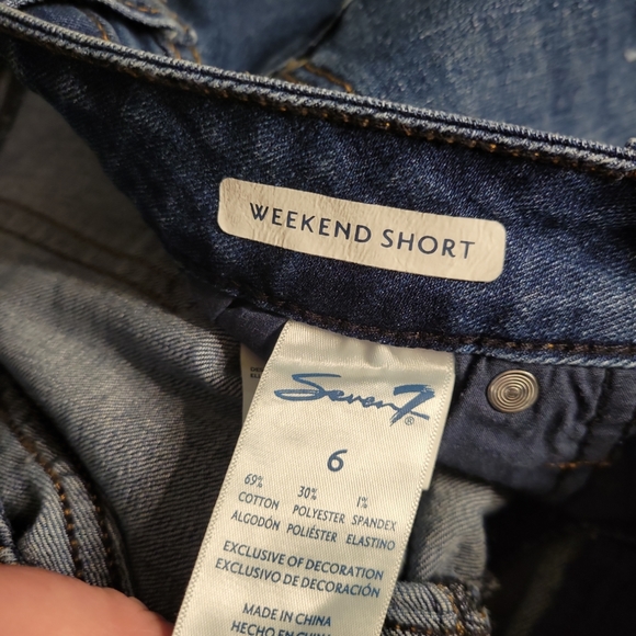 Seven7, Jean Shorts, Weekend Short, Distressed, Frayed Bottom, Women's sz 6, L- - Picture 4 of 4